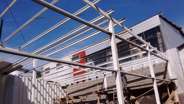 Pilares, cerchas, costaneras