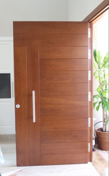 Puerta madera