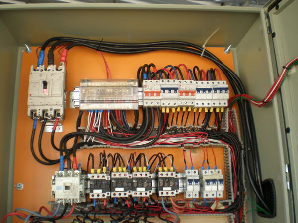 Electrical capacitor board