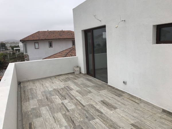 TERRAZA SEGUNDO NIVEL PONIENTE