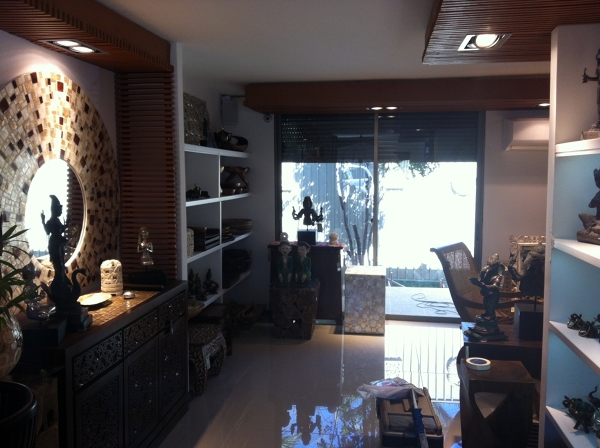 Tienda de Muebles Lotus.