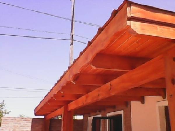 vigas a la vista cobertizo