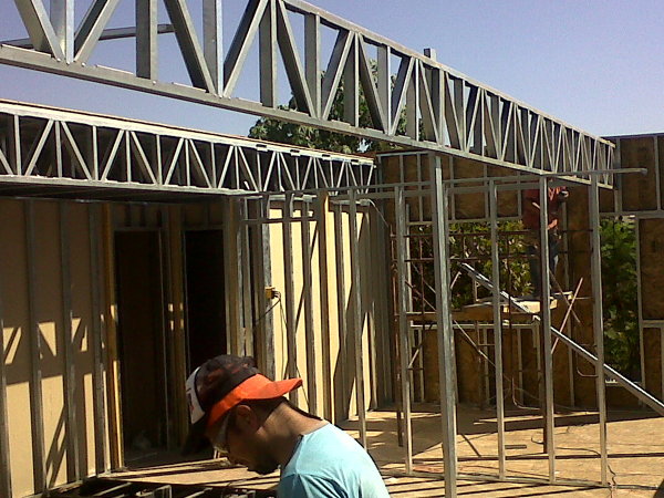 Foto: Vigas Estructurales para la Techumbre de Sandro Sid Cares #73394