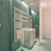Baño con piso de resina