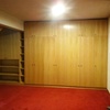 closet en melamina blanca interior y puertas en madera