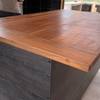 meson en madera de roble