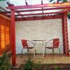 Pérgola con techo de policarbonato