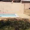Piscina y durmientes