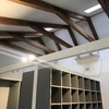 WALKING CLOSET CON VIGAS A LA VISTA