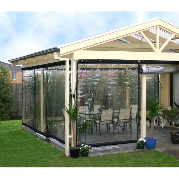 ¿Qué características tienen los cerramientos de plástico enrollables?